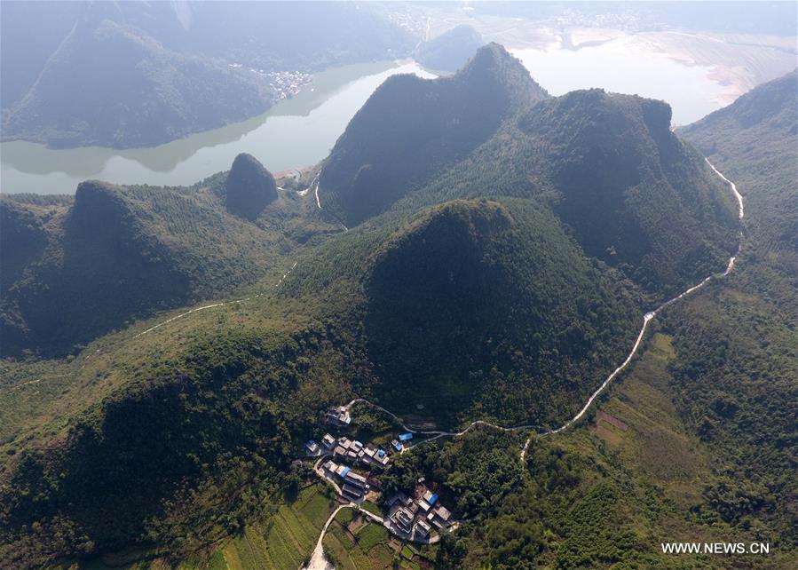 CHINA-GUANGXI-COUNTRY ROAD (CN)