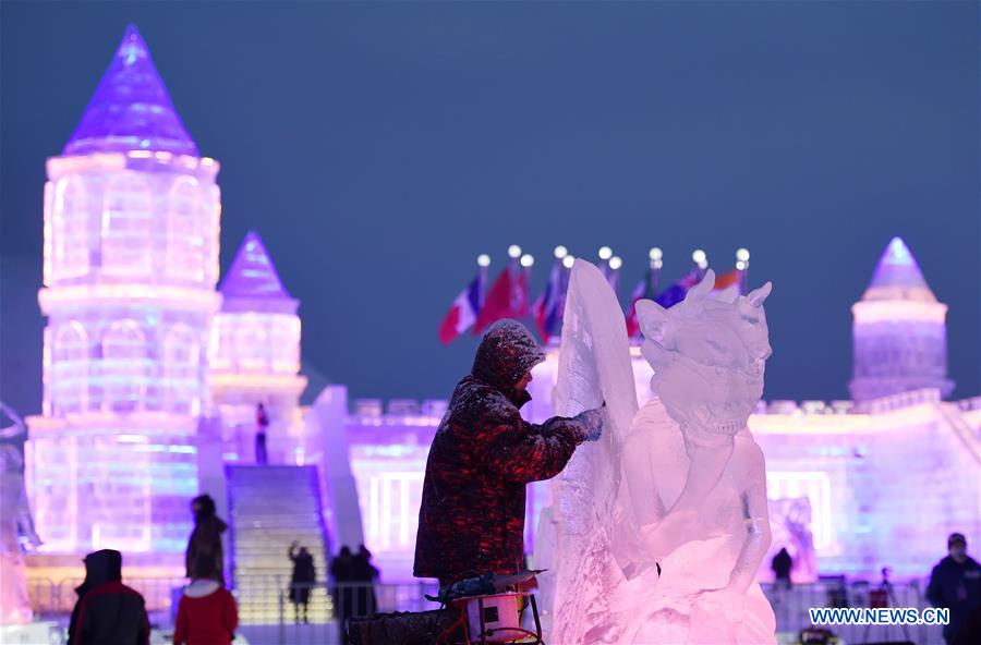 CHINA-HARBIN-ICE SCULPTURE (CN)