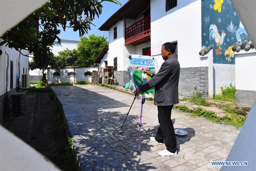 CHINA-JIANGXI-WAN'AN-PAINTING VILLAGE (CN)