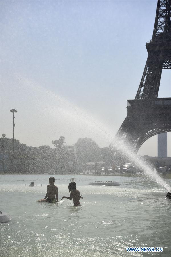 FRANCE-PARIS-HEAT