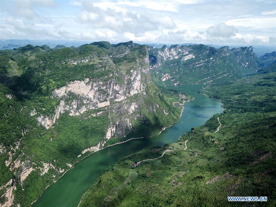 CHINA-GUIZHOU-VALLEY-SCENERY (CN)