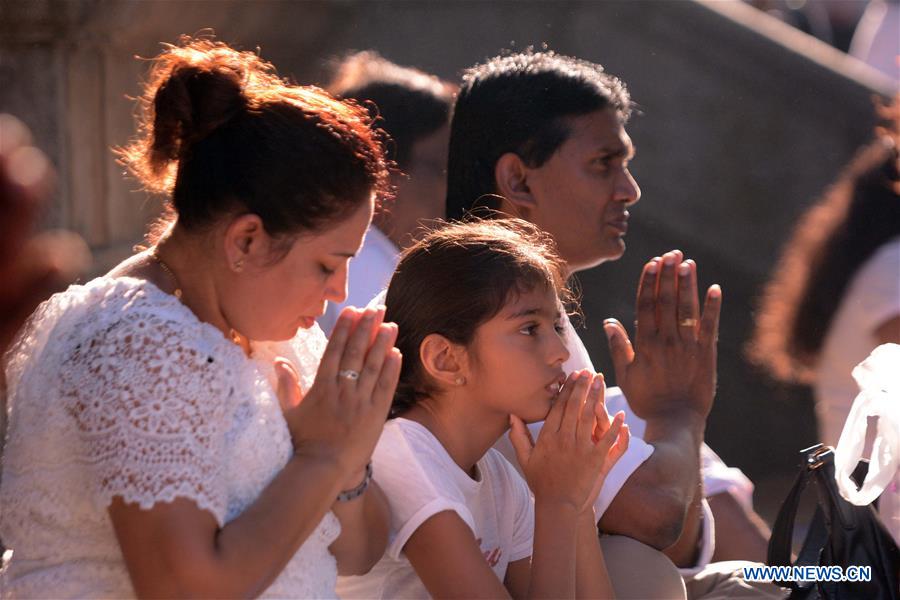 SRI LANKA-KELANIYA-POYA DAY