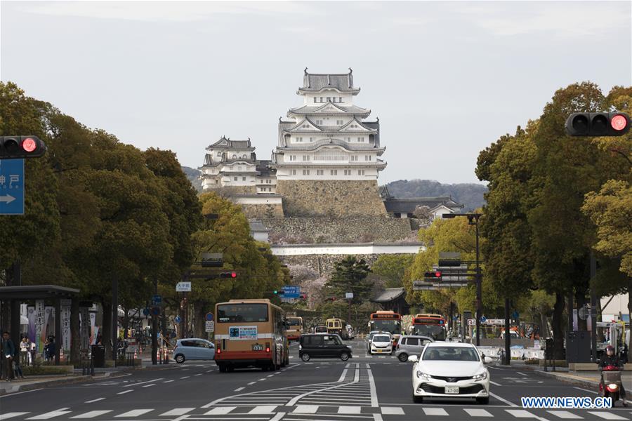 JAPAN-HYOGO-HIMEIJI CASTLE-SCENERY