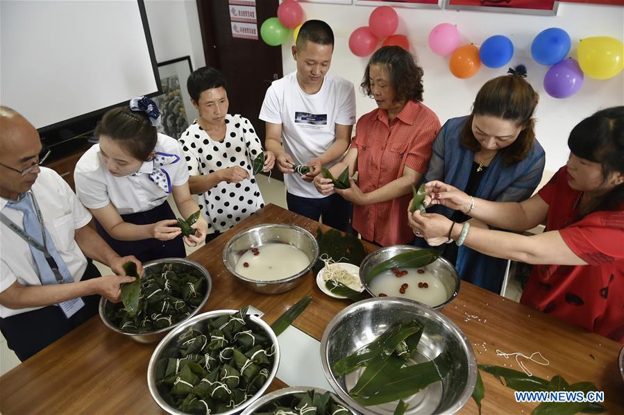 CHINA-DRAGON BOAT FESTIVAL-CELEBRATION (CN)