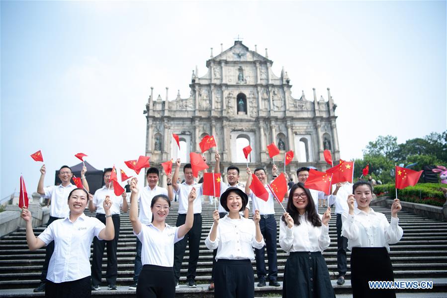 XINHUA PHOTOS OF THE DAY