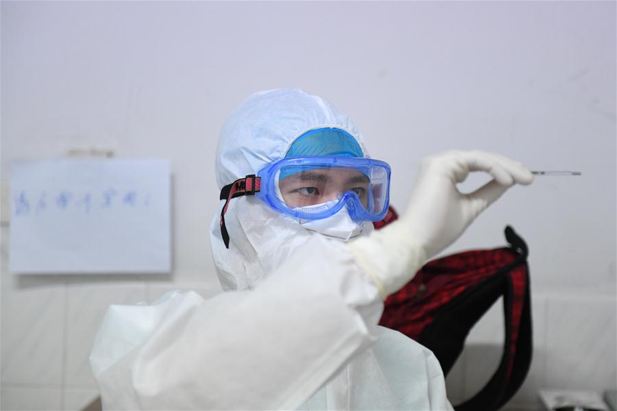 (FOCUS) CHINA-HUNAN-MALE NURSE-NOVEL CORONAVIRUS-EPIDEMIC (CN)