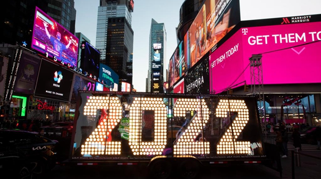 "2022" numerals seen on Times Square in New York