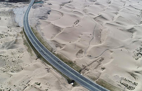 Scenery of national desert park under construction in China's Tibet