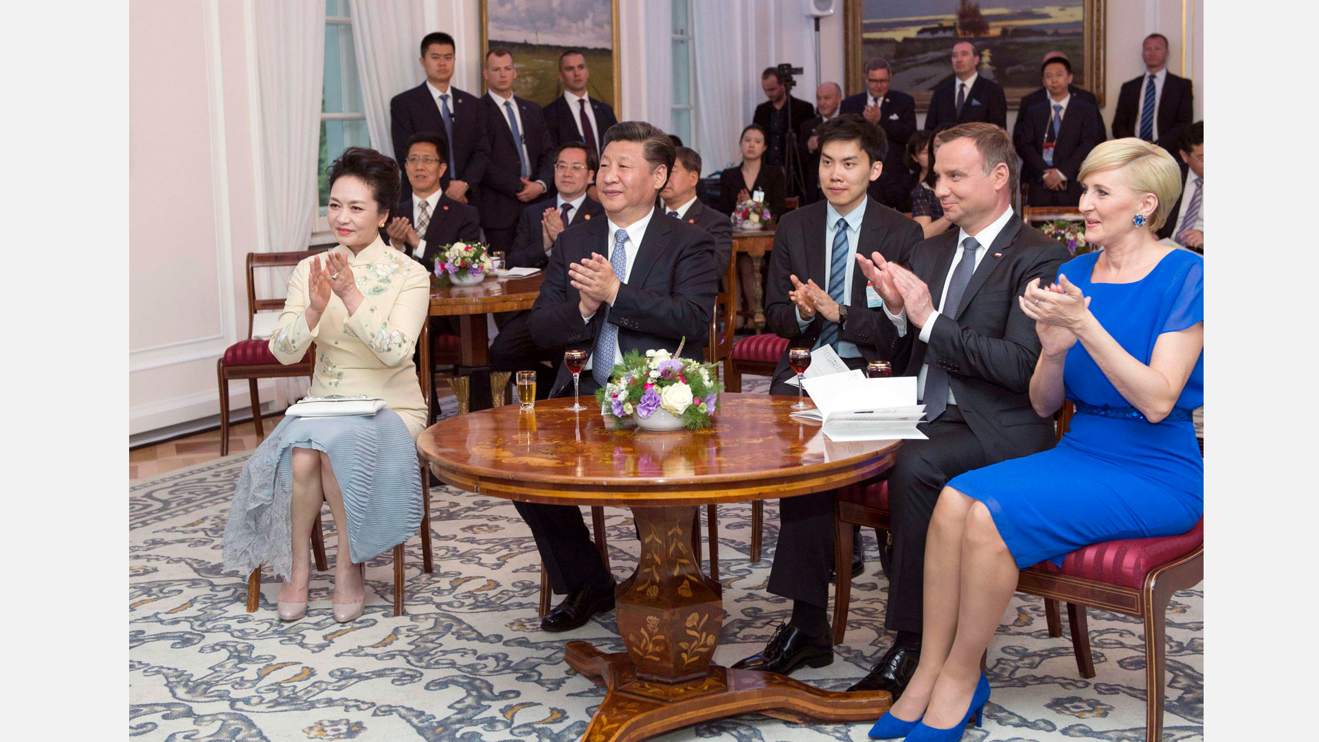 习近平同波兰总统杜达举行会晤