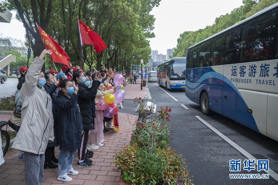 （新华全媒头条·图文互动）（5）上下同心，守望相助——中国抗疫众志成城的生动实践