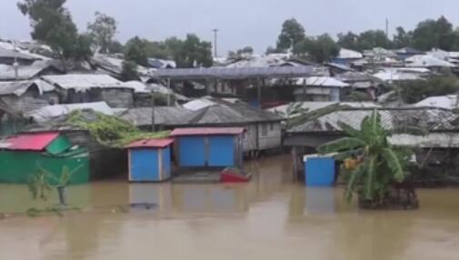 天灾！暴雨倾盆 孟加拉国难民村30万人被困